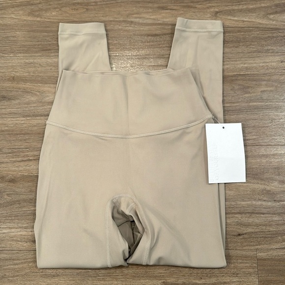 Another Version Second Skin Legging in Mink - Picture 3 of 6